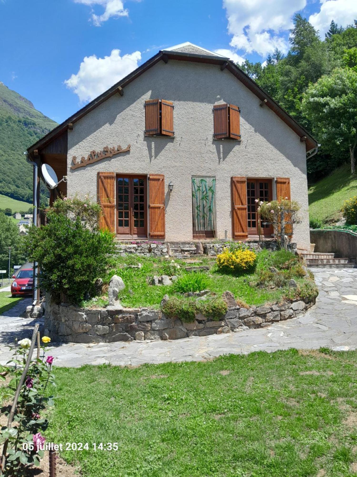 L'Espugue Apartment แกดร์ ภายนอก รูปภาพ