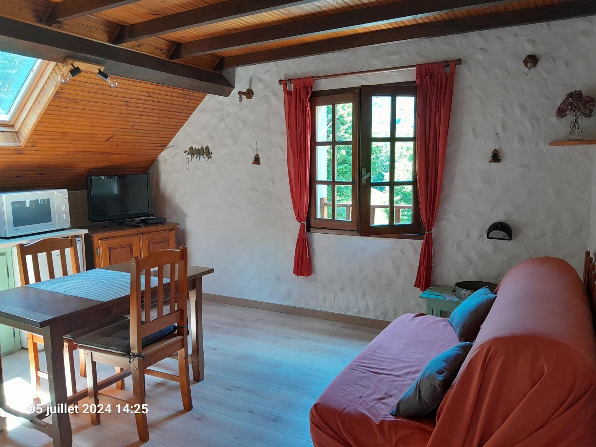 L'Espugue Apartment แกดร์ ภายนอก รูปภาพ