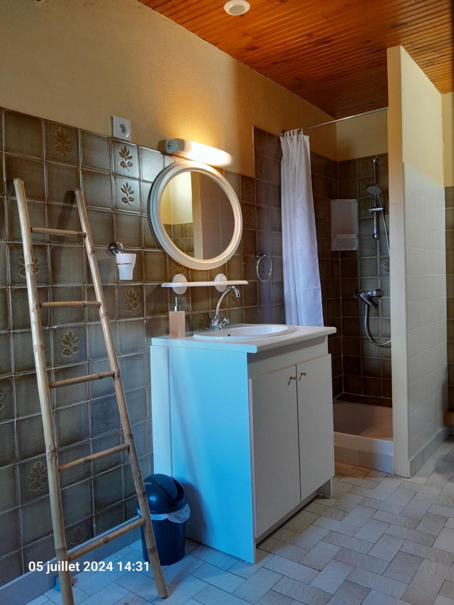 L'Espugue Apartment แกดร์ ภายนอก รูปภาพ